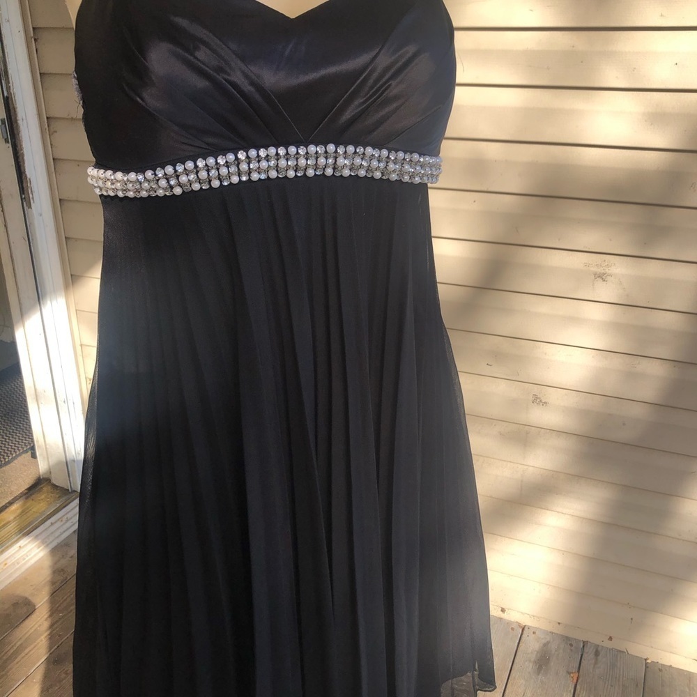 XOXO black party pleated dress
